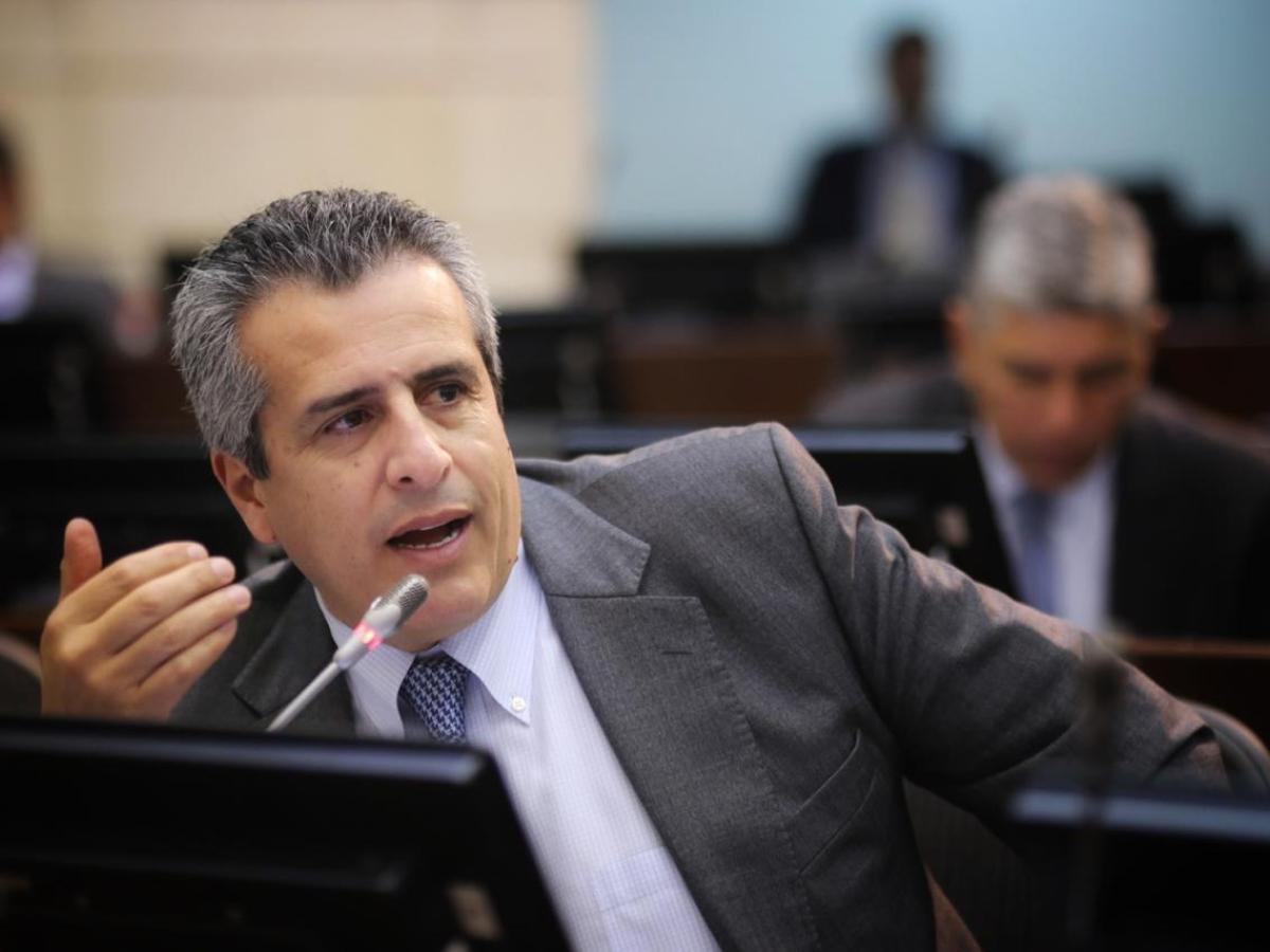 Ministro del Interior reitera interés en adelantar una reforma electoral