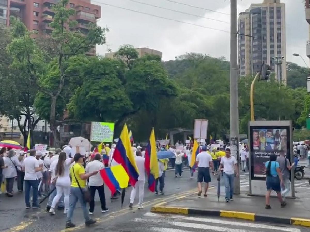 Manifestaciones hoy en Colombia protestas contra reformas de Petro