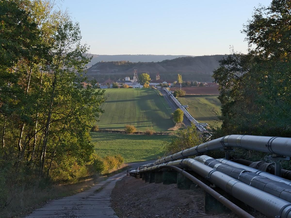 Temporada 3 / Episodio 3 – Oleoductos