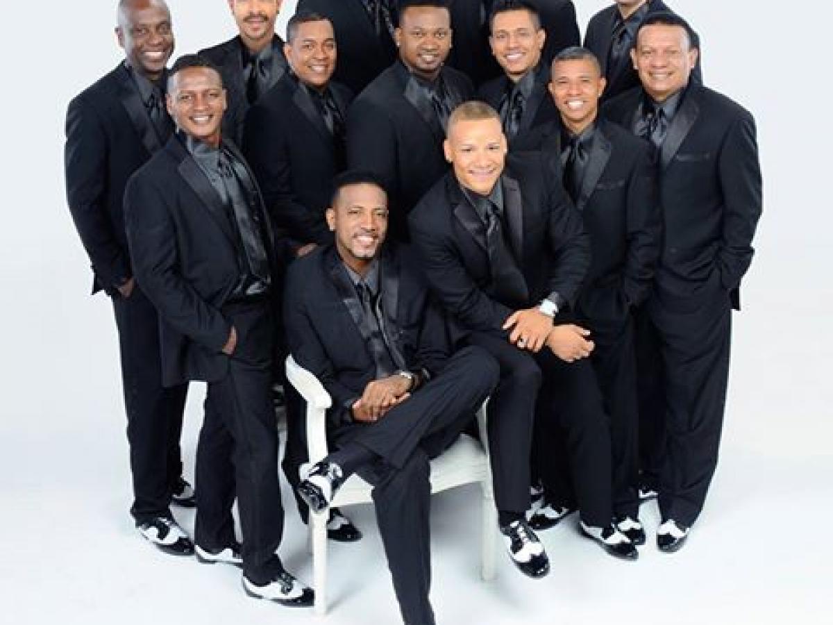 El Grupo Niche ha llegado al punto más sur del continente Radio Nacional