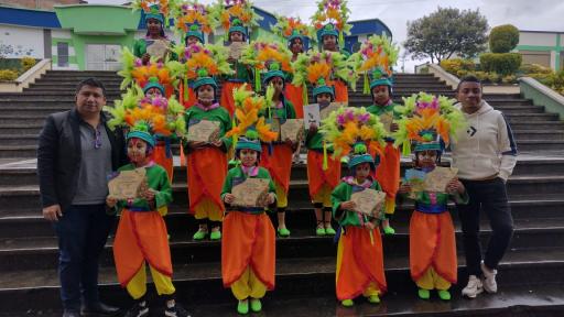 Carnaval de Negros y Blancos: niños guardianes de la cultura