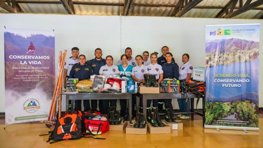 Mujeres bomberas: Serranía El Pinche Cauca incendios forestales