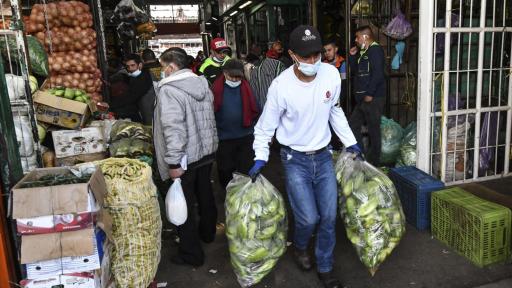 SIC multa a Corabastos por restringir competencia