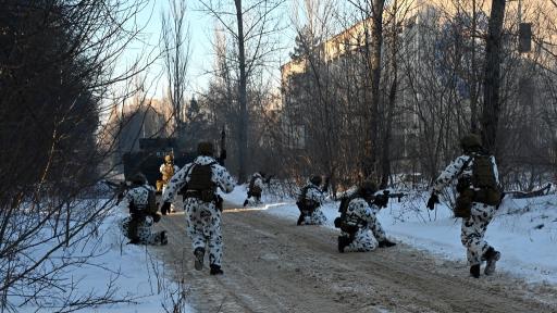 Fuerzas rusas toman aeropuerto cerca de Kiev, Ucrania