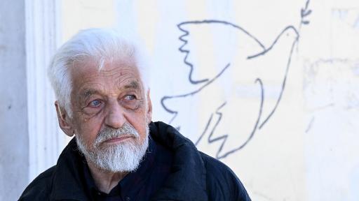 Guerra en Ucrania: Vladimir Ovchinnikov, el artista ruso que pinta contra la invasión