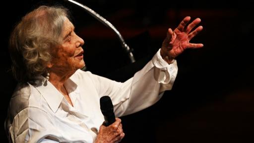 Homenaje a la escritora Elena Poniatowska en sus 90 años