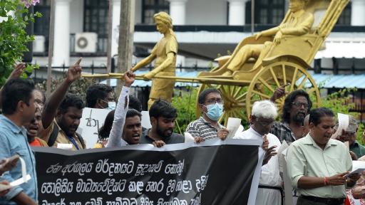 Protestas en Sri Lanka: entregan dinero abandonado por presidente