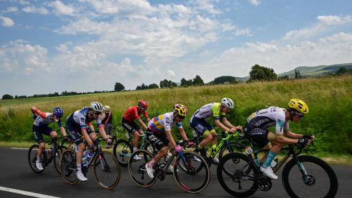 ¿Qué paso con Esteban Chaves en el Tour de Francia 2023?