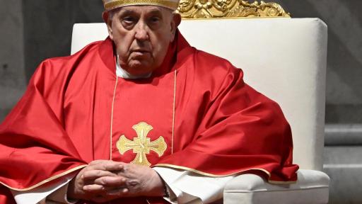 El papa presidirá la vigilia pascual en medio de preocupaciones por su salud