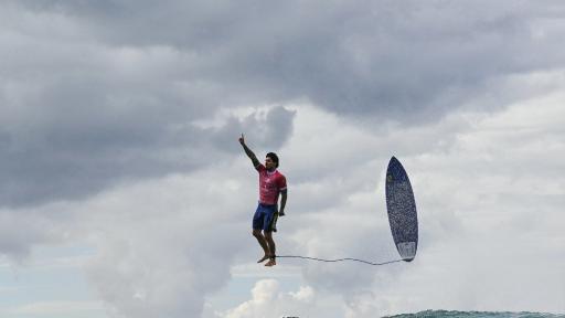 Surfista en el aire foto París 2024 | Juegos Olímpicos 