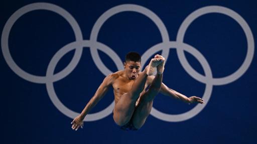  Luis Felipe Uribe recibe diploma olímpico en trampolín tres metros