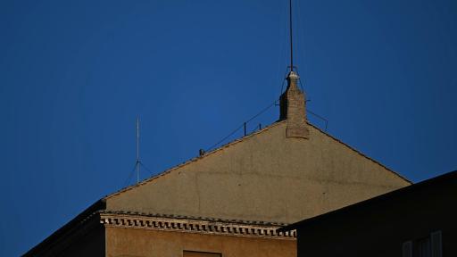 Chimenea está lista para el cónclave en la Capilla Sixtina