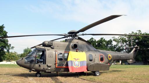 Ecuador aprueba instalación de bases militares extranjeras