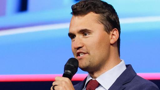 "Activista de derecha Charlie Kirk "está muerto", dice Trump