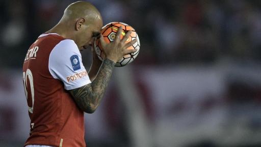 Omar Pérez, ídolo de Santa Fe, sufrió infarto y está estable