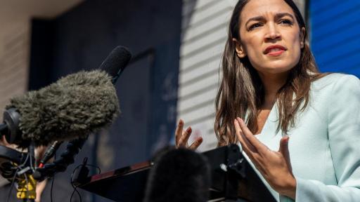 Ocasio Cortez pidió informar al Congreso de EE.UU cualquier intento golpista contra Petro
