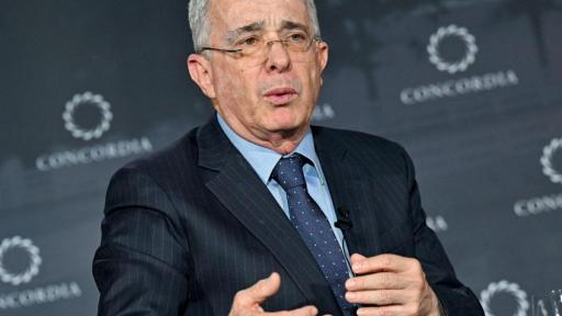 Juicio contra expresidente Uribe suspendido: ¿qué ocurrió? 