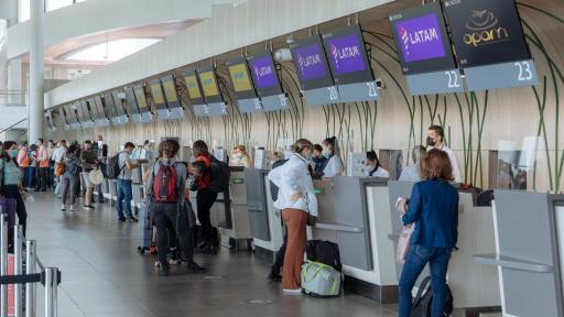 Según el Ministerio de Transporte y la Aeeronática Civil, esta cifra significaría que los colombianos viajaron cuatro veces más en comparación con gobiernos anteriores.