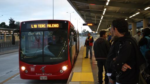 Medidas ‘anticolados’ en Transmilenio | multas y sanciones