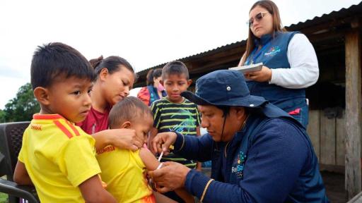 Gobierno vacunará a más de 240.000 colombianos antes de finalizar 2025 para prevenir brotes de enfermedades