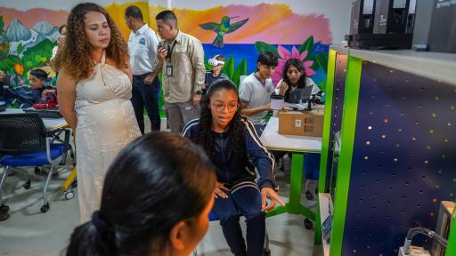 Gobierno Petro impulsa la inteligencia artificial como política de Estado