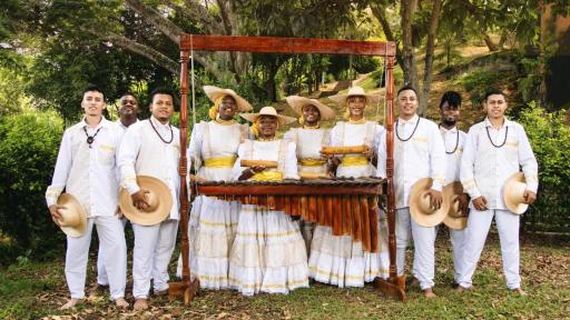 Música gratis en Radio Nacional de Colombia: Por una Morena, De Mar y de Río