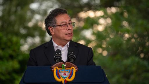 Gustavo Petro reconoció a pensionados de Telecom