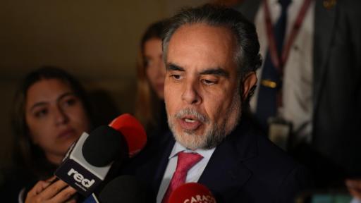 Ministro benedetti hace propuesta para enfrentar la violencia en Colombia