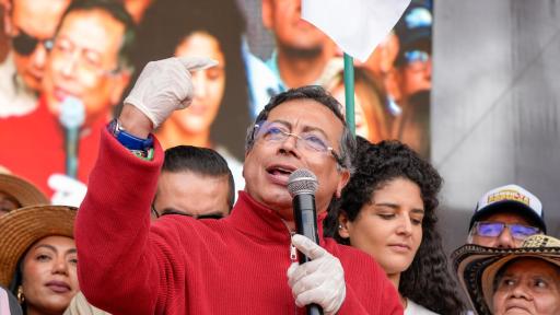 Subió la favorabilidad del presidente Petro a 45%