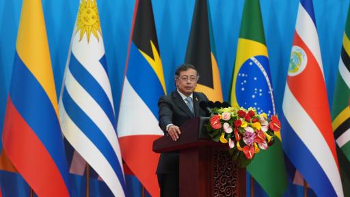 Gustavo Petro propone diálogo de civilizaciones en la cumbre CELAC-China para impulsar un nuevo orden mundial