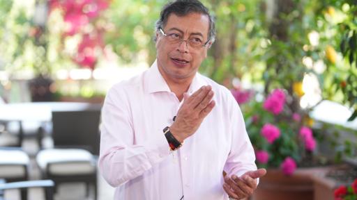 Gustavo Petro rechaza propuesta de Bruce Mac Master sobre recargo nocturno