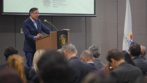 Foro de Contraloría: intervención presidente Petro HOY 