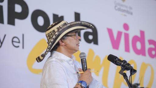 Presidente pidió investigar a usurpadores de tierras