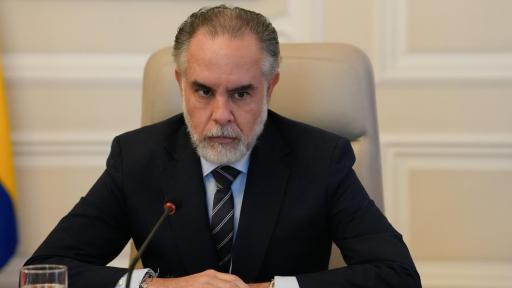 El Ministro Benedetti denuncio al magistrado Ibáñez por acoso y hostigamiento al Gobierno