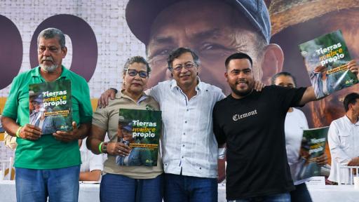 Presidente Petro entrega 18 mil hectáreas tierras en La Dorada Caldas