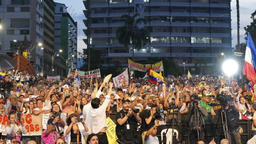  “¡Democracia y dignidad!”: Presidente Petro movilizó a más de 7.000 personas en Ibagué