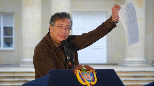 Petro ordena desclasificar los archivos del extinto DAS