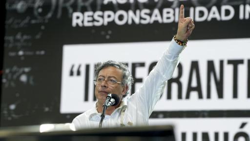 Petro acusa a congresistas de conspirar en Miami contra su gobierno