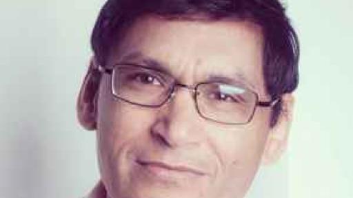 Luis Egurrola: los 60 años de una leyenda del vallenato romántico