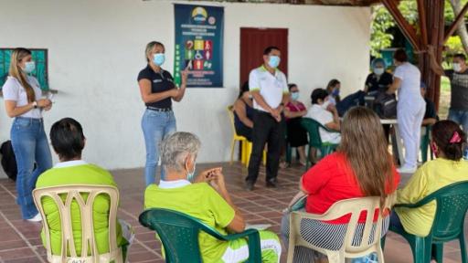 Neiva: Así entregan ayudas alimentarias a adultos mayores