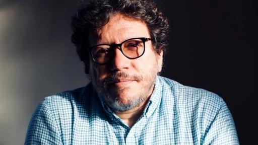 Podcast Crónicas de la noche roja: entrevista con su realizador Santiago Gamboa