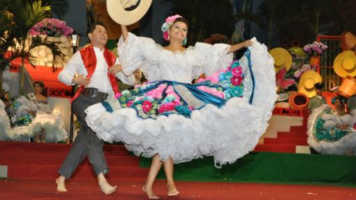 Festival del Bambuco: historia, gastronomía, danza y cultura