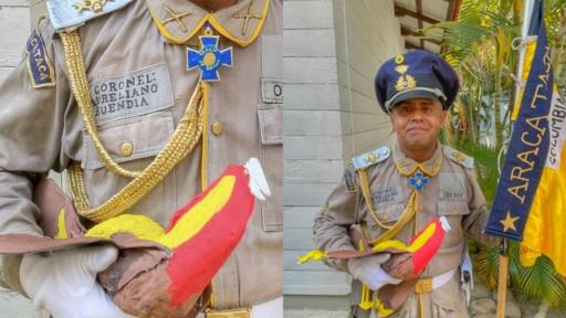 Aracataca | El guía turístico vestido como el coronel Aureliano Buendía