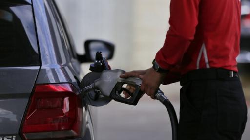 Gobierno anuncia incremento en el precio de la gasolina para 2024