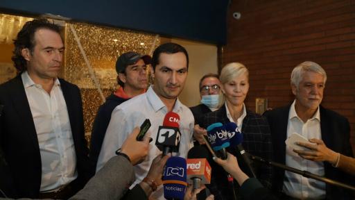 Precandidatos Equipo por Colombia 