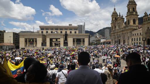 Gustavo Petro 100 días de Gobierno | Marchas 15 de noviembre 