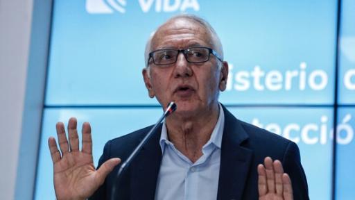 Abren investigación al ministro de Salud y a Carolina Corcho por escasez de medicamentos