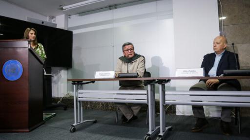 Delegaciones del gobierno y Eln instalan mesa de diálogos interciclo en Bogotá