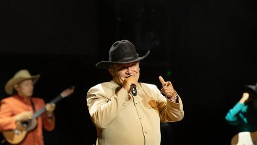 Descarga gratis HOY "Noche", de Orlando "Cholo" Valderrama