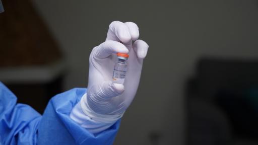 Colombia busca dosis de Moderna contra nuevas variantes del Covid